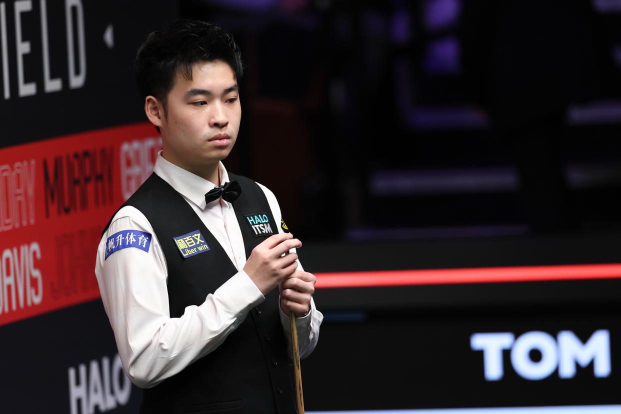 在颁奖仪式 在颁奖仪式